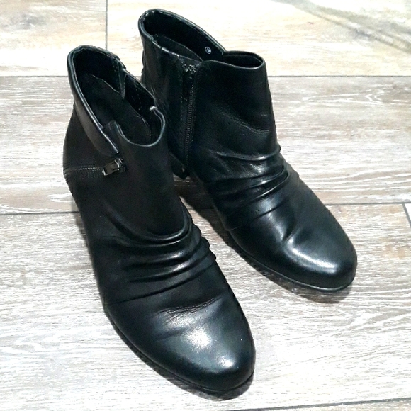 Earth black leather ankle boots. Size 7.5 - Picture 1 of 11